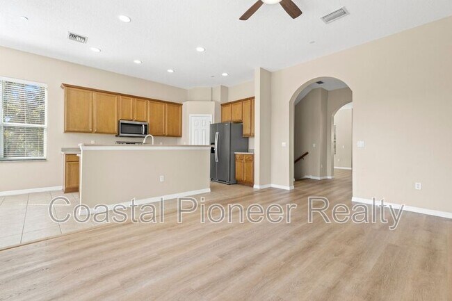 Building Photo - 94 S Highland Ave