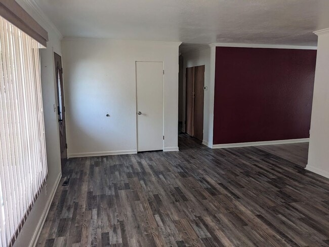 Building Photo - Beautiful 3 bedroom Orofino House