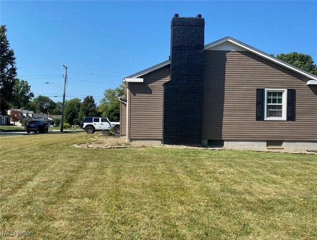 Building Photo - 1250 Orchard Park Dr