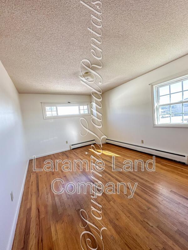Building Photo - 1453 N 5th St