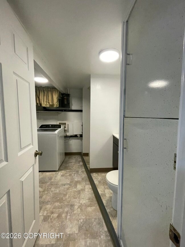 Building Photo - 237 Denali St