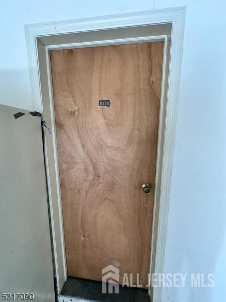 Building Photo - 107A S Maple Ave