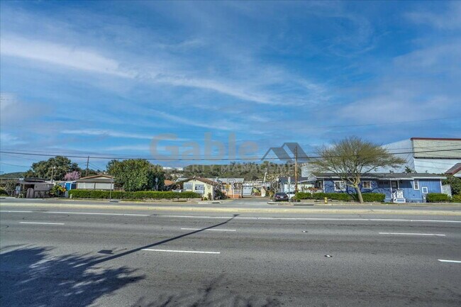 Building Photo - 23830 Newhall Ave