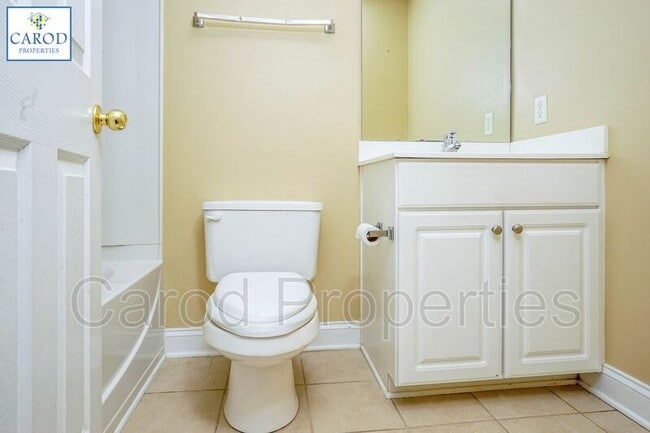 Building Photo - 6351 Park Creek Dr