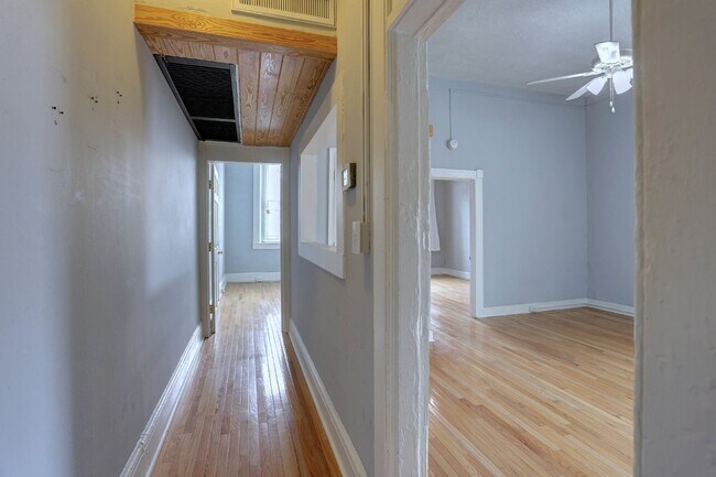 Building Photo - 2BD/1BA Spacious, Fabulous Fells Point Apartment