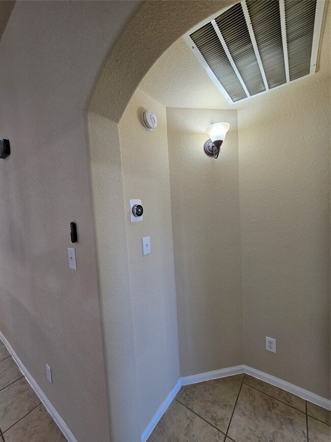 Building Photo - 24710 Tribeca Ln