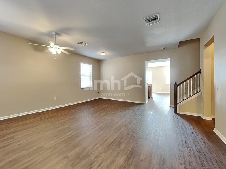 Building Photo - 10402 Boyette Creek Blvd