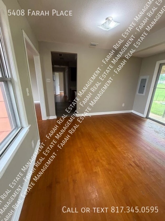 Building Photo - 5408 Farah Pl
