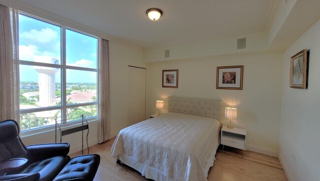 Building Photo - 3700 S Ocean Blvd