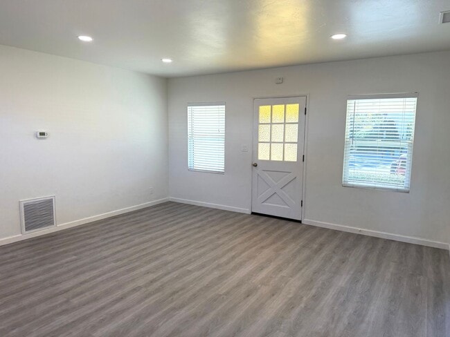 Building Photo - 361 Alisal Rd