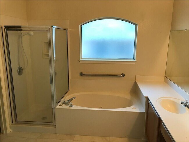 Building Photo - 10309 Broomflower Dr