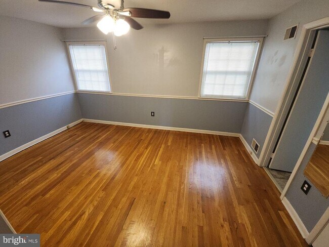 Building Photo - 2820 Vixen Ln