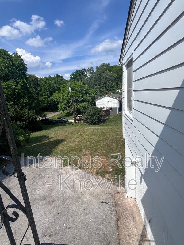 Building Photo - 712 S Beaman St