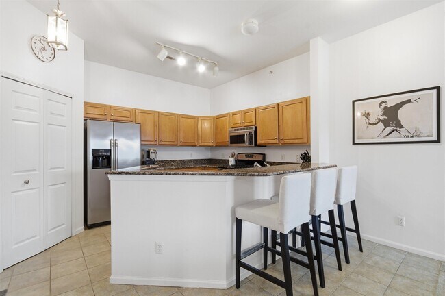 Building Photo - 2233 S Main St