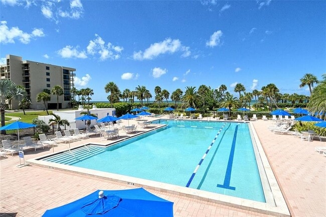 Building Photo - 1065 Gulf of Mexico Dr