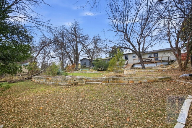 Building Photo - 2003 Tillery St