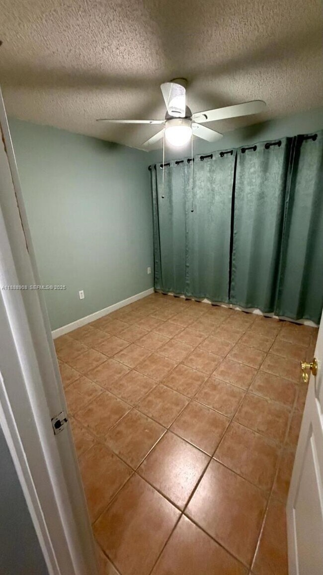 Building Photo - 15430 SW 81st Cir Ln