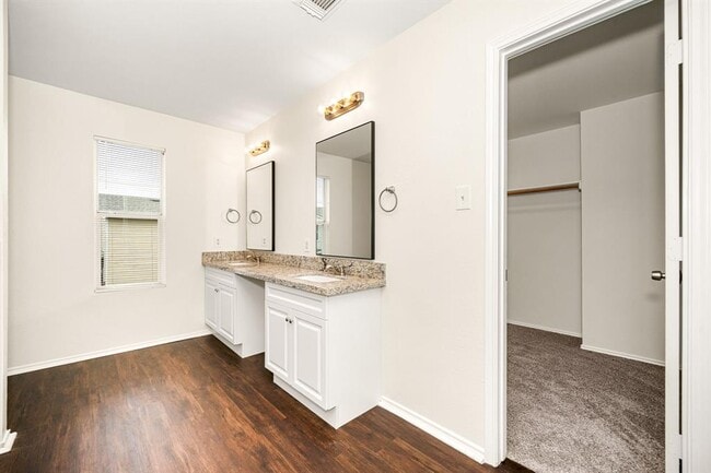 Building Photo - 14407 Acuna Ln