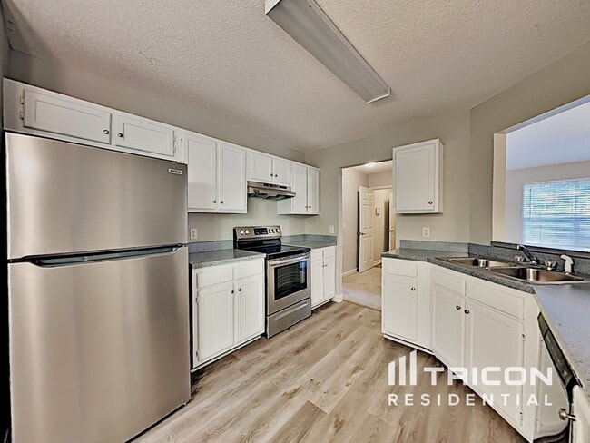 Building Photo - 215 Winterville Dr