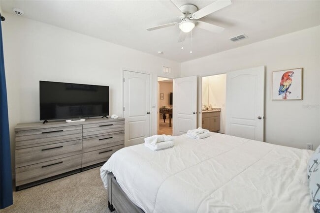 Building Photo - 7704 Oakmoss Loop
