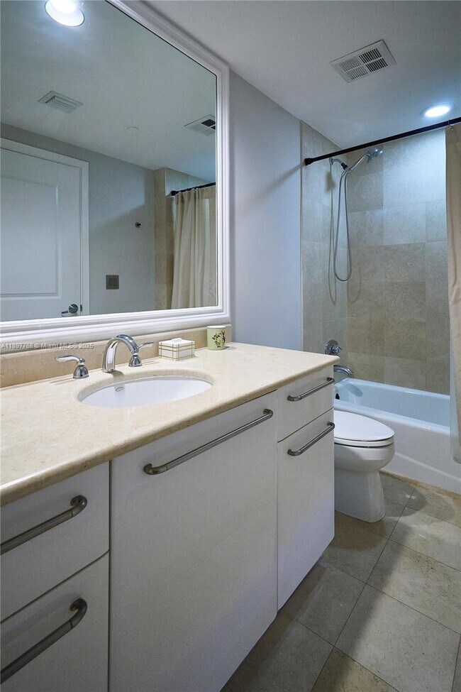 Building Photo - 3101 S Ocean Dr