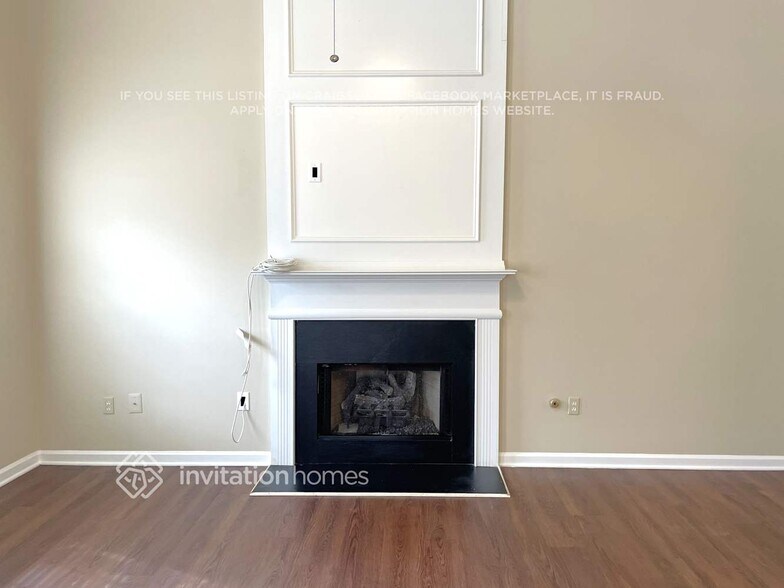 Building Photo - 1607 Eagle Dr