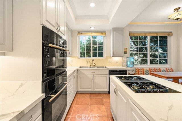 Building Photo - 1827 Barry Ave