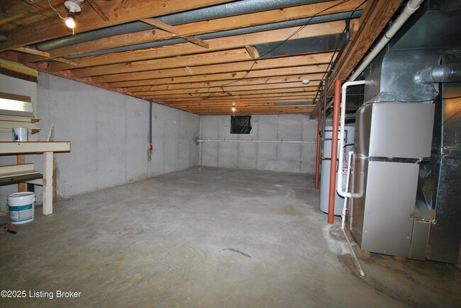 Building Photo - 12401 Ledges Dr
