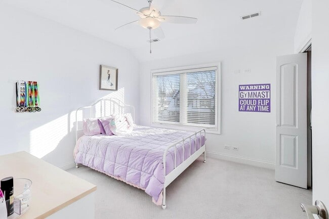 Building Photo - 229 N Myrtle Ave