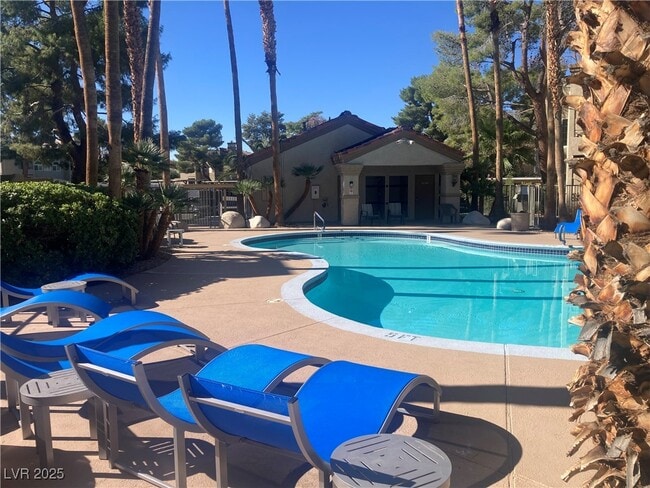 Building Photo - 3145 E Flamingo Rd