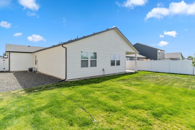 Building Photo - 4 Bed 2 Bath Single Family Home in Cheney!!