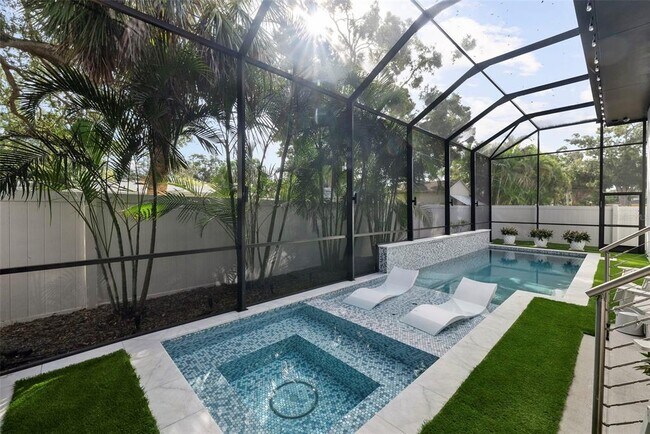 Building Photo - 3624 S Gardenia Ave