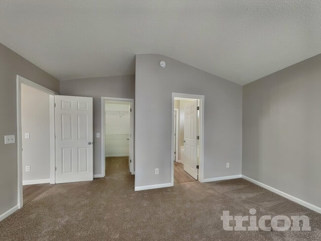 Building Photo - 149 Fox Grove Cir