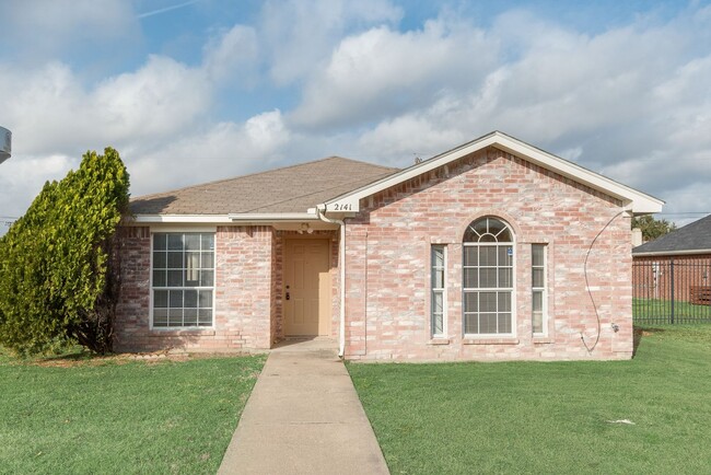 Building Photo - WEST MESQUITE HOME