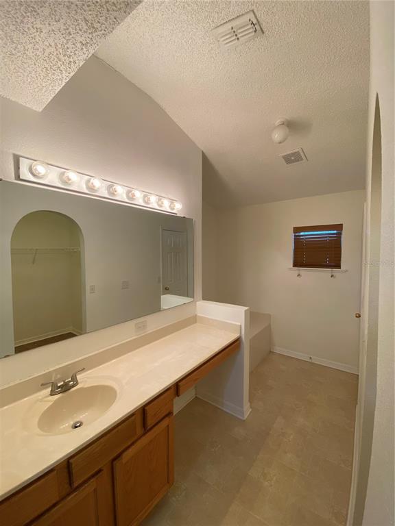 Building Photo - 3992 Warbler Dr