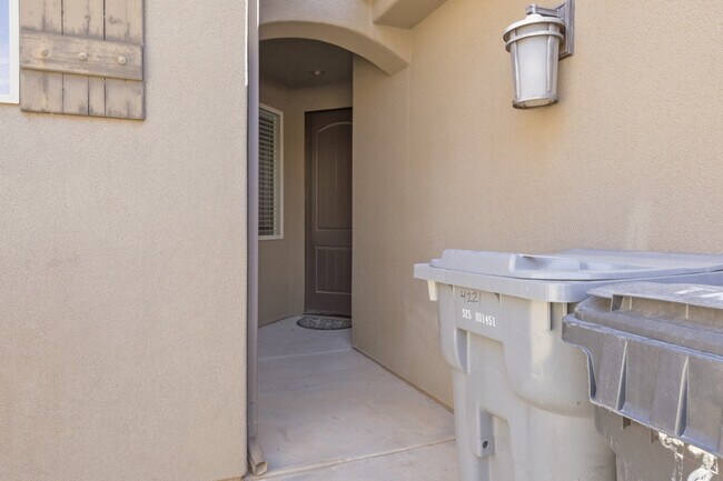 Building Photo - 4221 Torrey Pines Dr