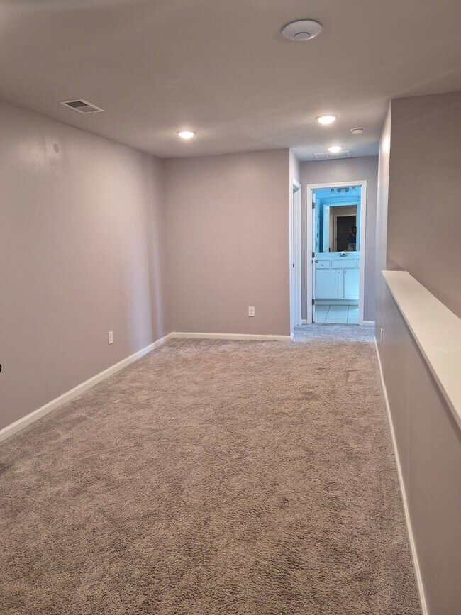 Building Photo - 109 Leveret Rd