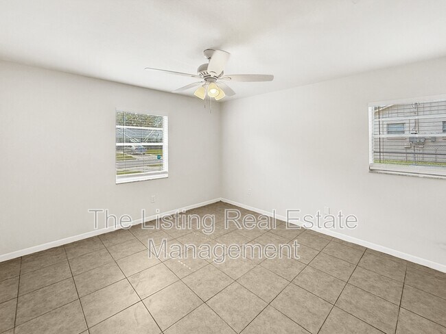 Building Photo - 6805 Mathers Ln
