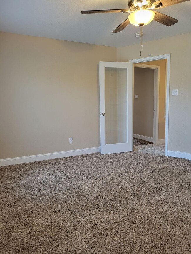 Building Photo - HUGE 4-5 BEDROOM IN HARKER HEIGHTS - OVER 2700 SQ FT