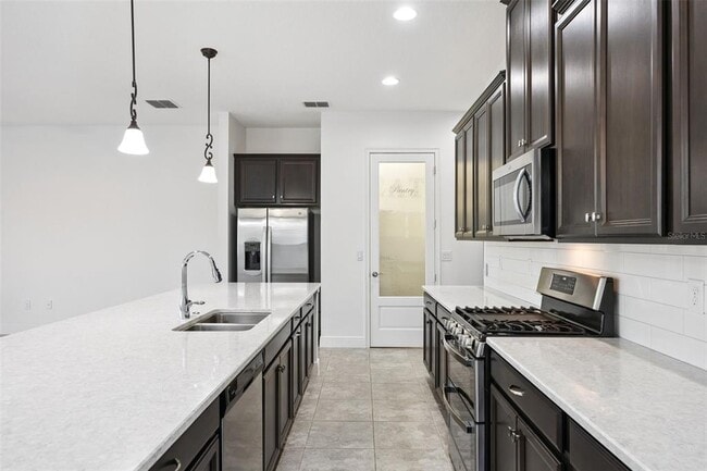 Building Photo - 5013 E Fountainwood Dr