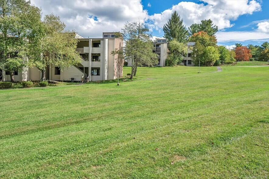 Building Photo - 56 Burgundy Hill Ln