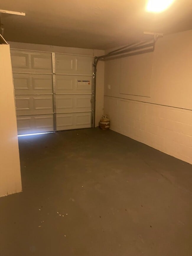 Building Photo - 4803 Paulson Dr