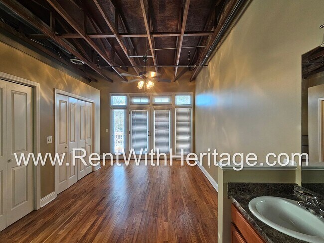 Building Photo - WOW!!.....GORGEOUS LOFT APARTMENT!!!!....DOWNTOWN VILLA RICA