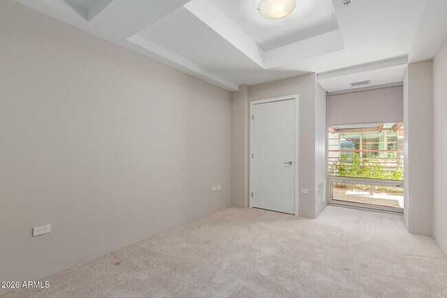 Building Photo - 7117 E Rancho Vista Dr