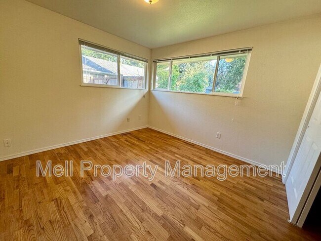 Building Photo - 7016 Husky Way SE