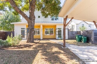 Building Photo - 3133 Govalle Ave