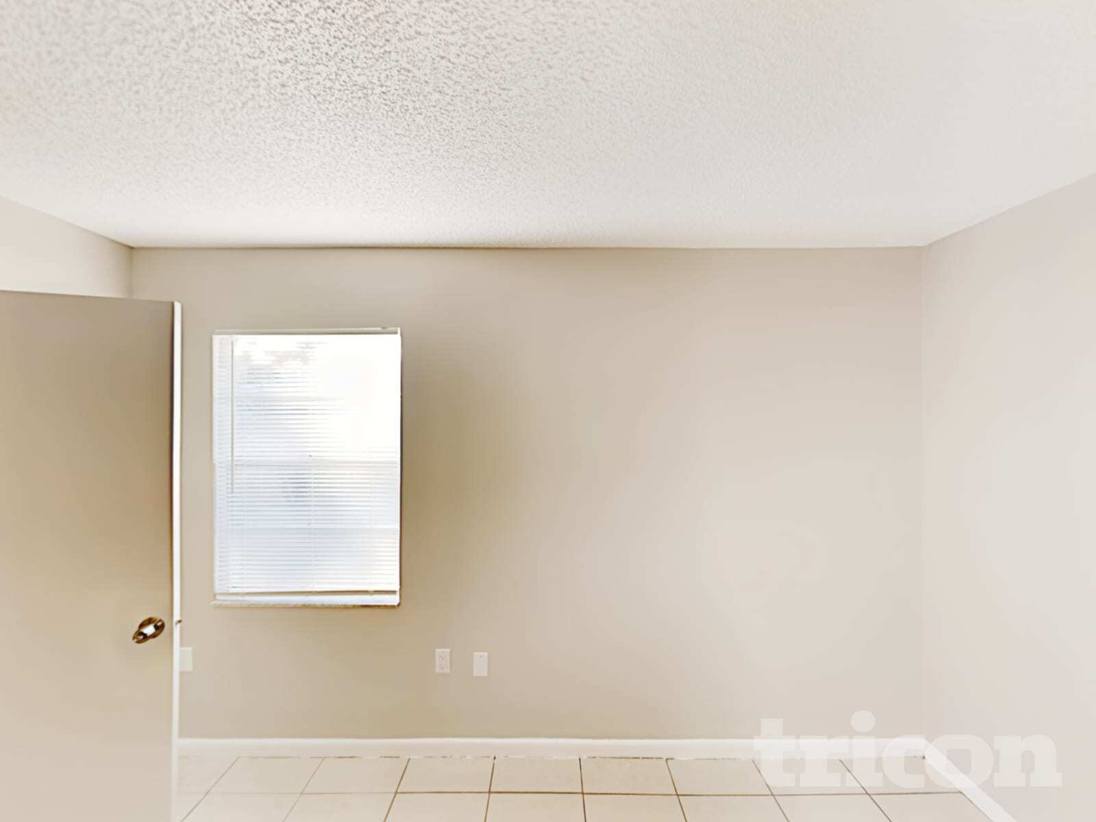 Building Photo - 4128 Sunny Land Dr