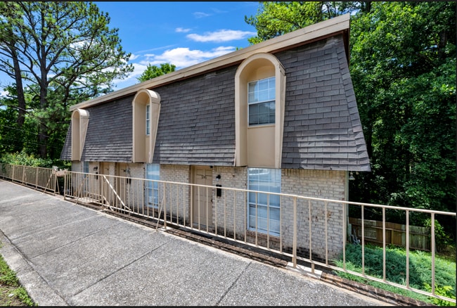 Primary Photo - 3244 Warringwood Dr