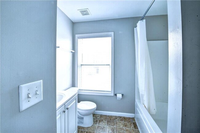 Building Photo - 1454 Persimmon Trce
