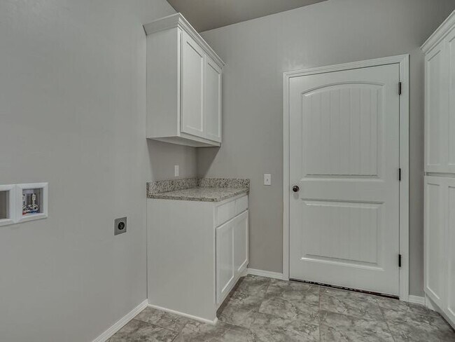 Building Photo - Brand New Senior Living Community!!
